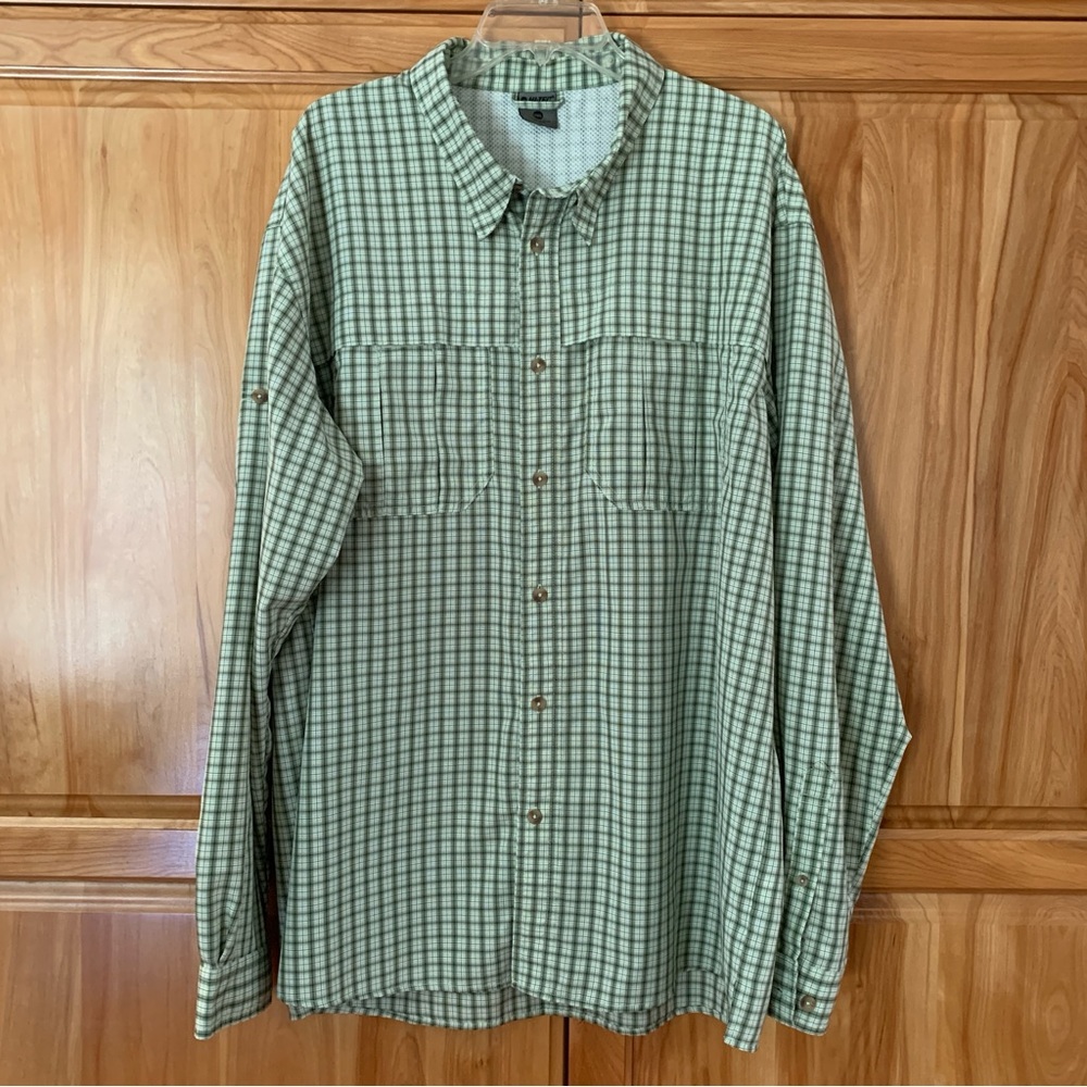 NWOT Hi-Tec Lightweight Cooling Button-Down Shirt